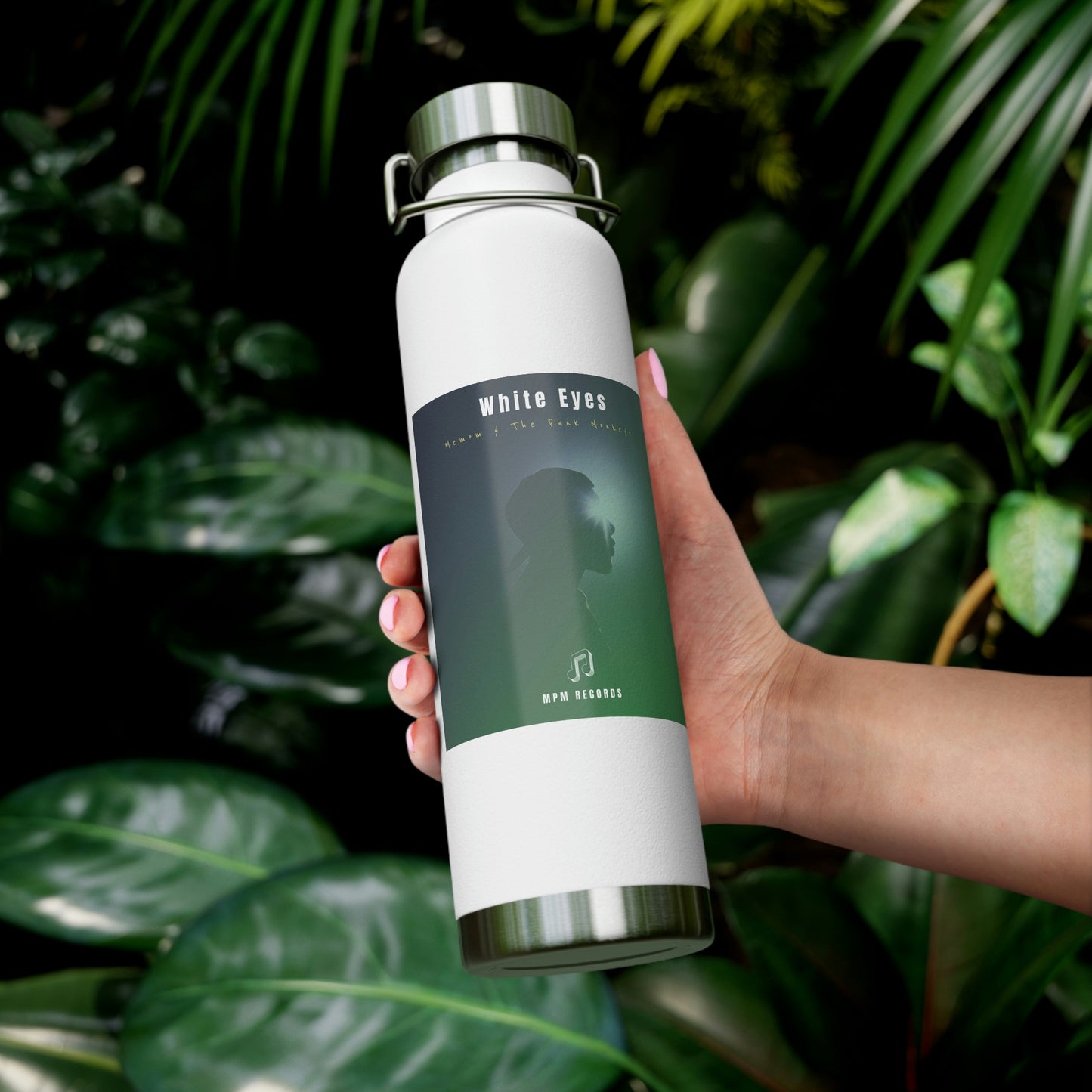 White Eyes 22oz Vacuum Insulated Bottle