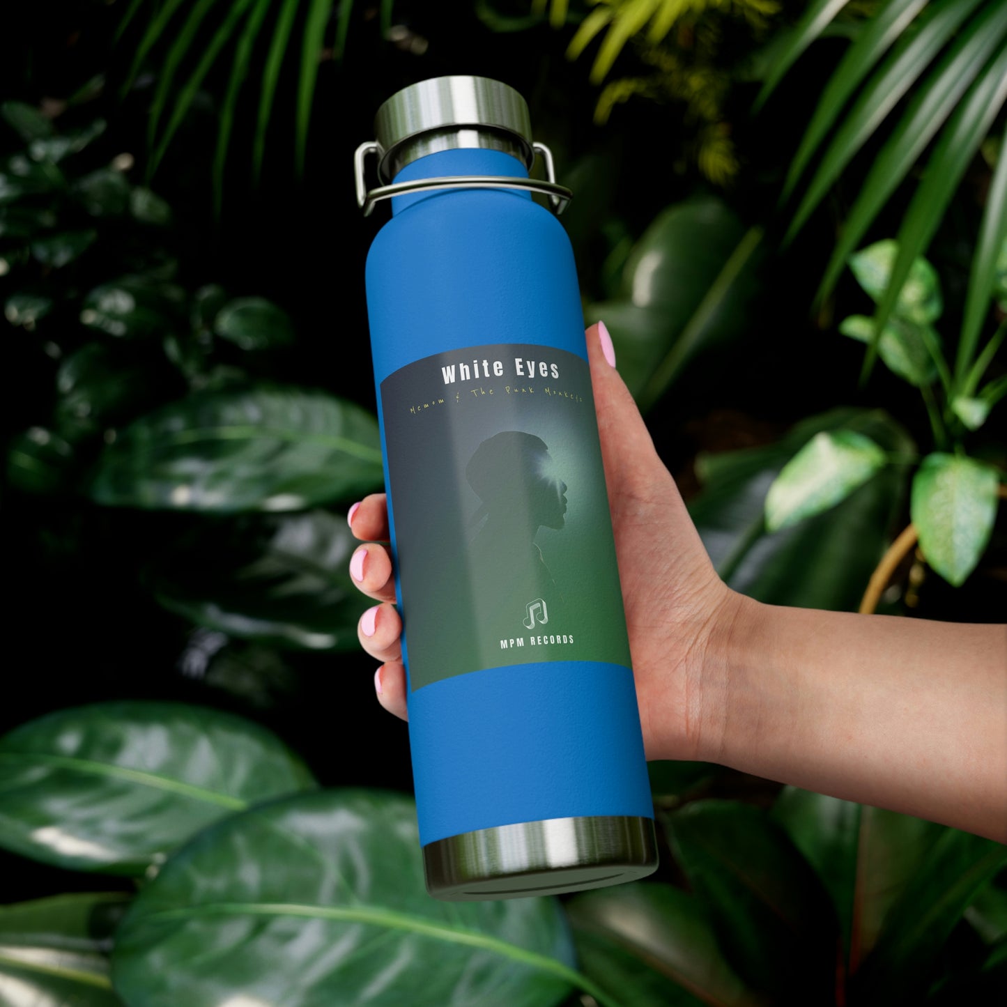White Eyes 22oz Vacuum Insulated Bottle