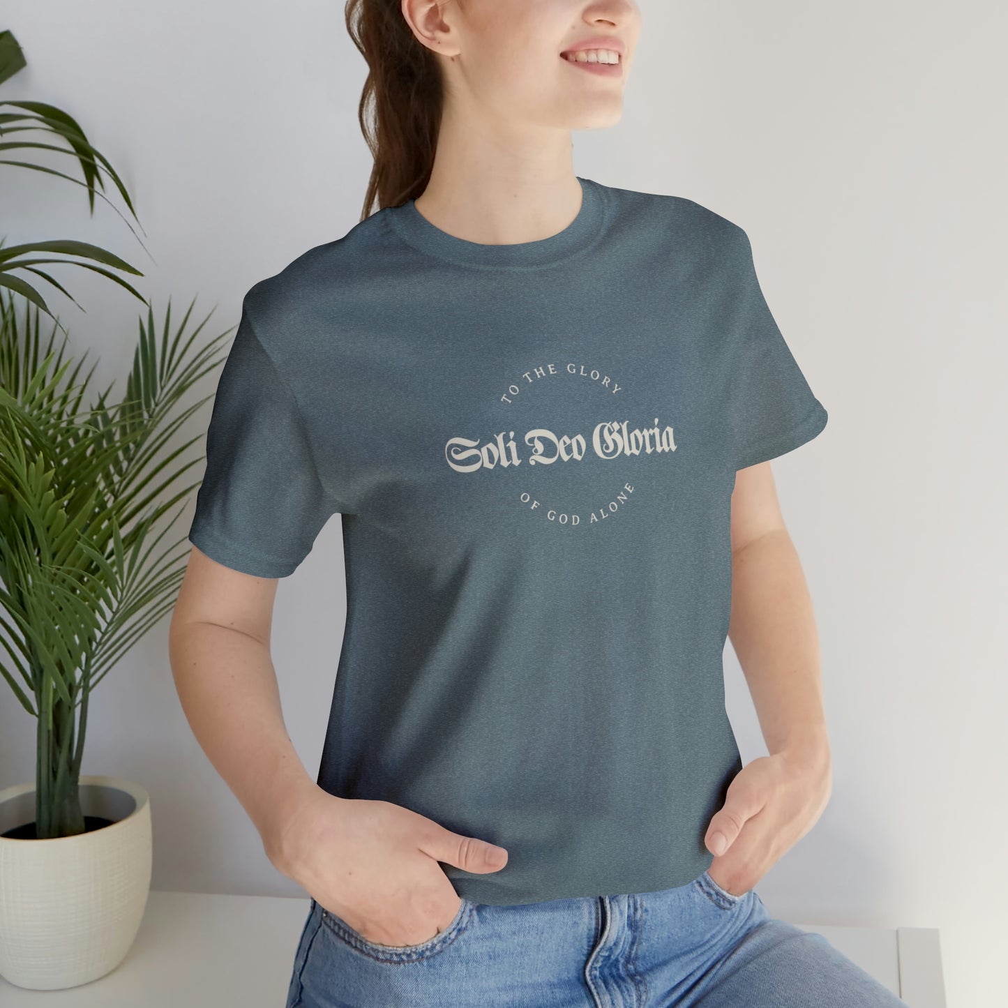 Soli Deo Gloria Gothic Circle Unisex Jersey Short Sleeve Tee