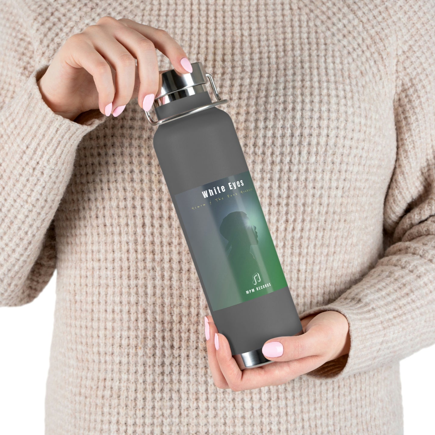 White Eyes 22oz Vacuum Insulated Bottle