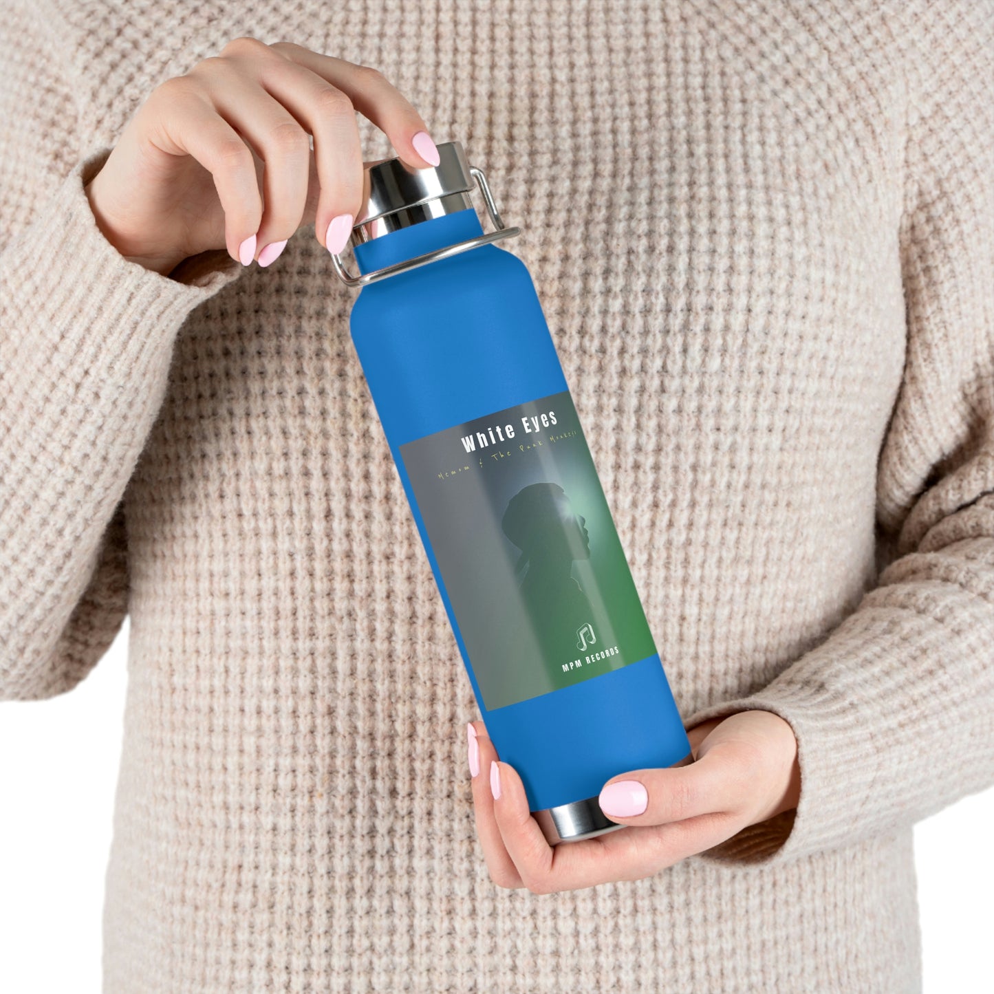 White Eyes 22oz Vacuum Insulated Bottle