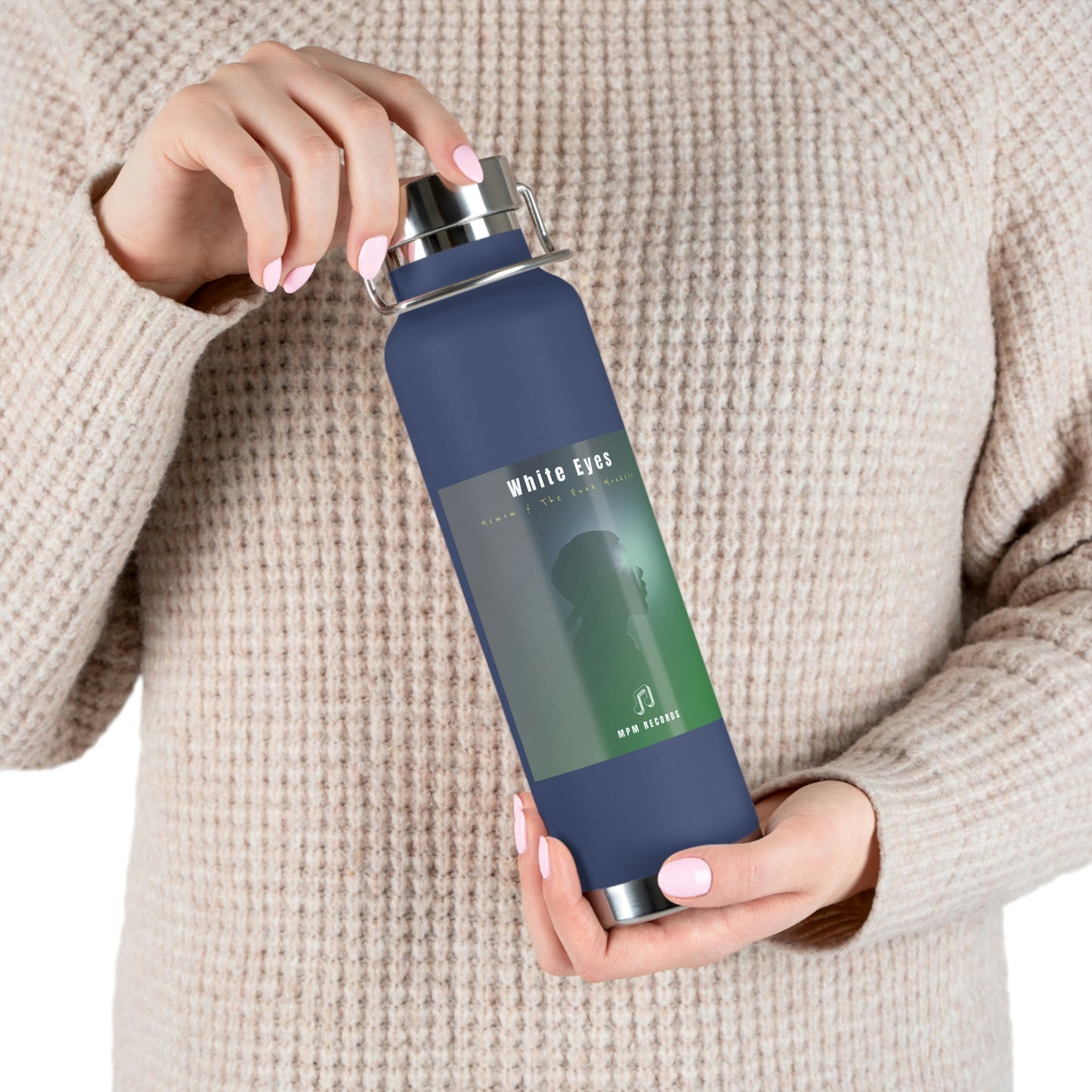 White Eyes 22oz Vacuum Insulated Bottle